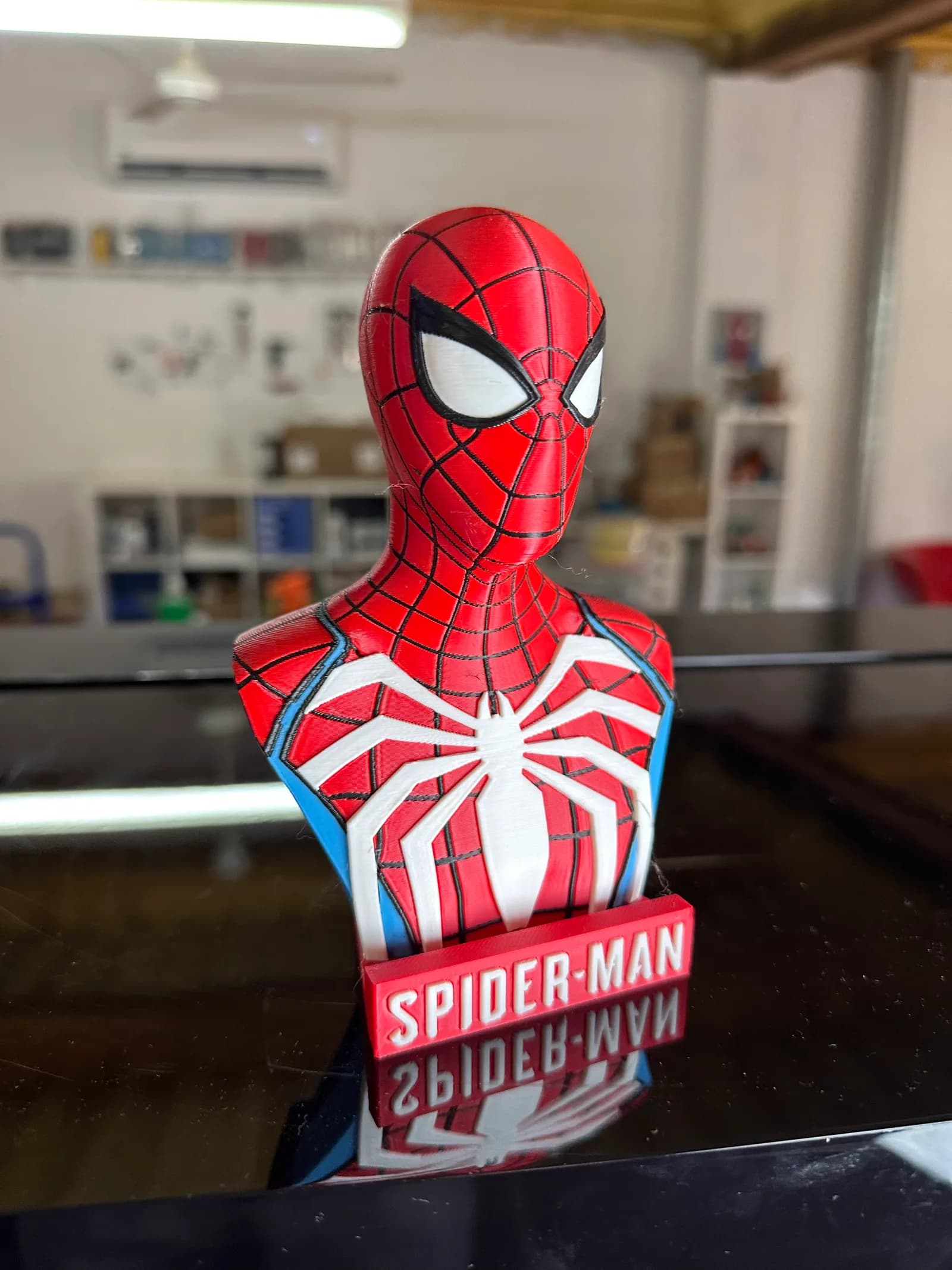 Busto de Spider-Man a todo color